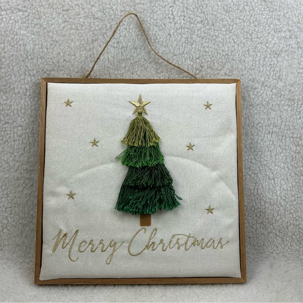 Wall hanging Merry Christmas 14" 3-D fringe tree embroidered gold stars & words